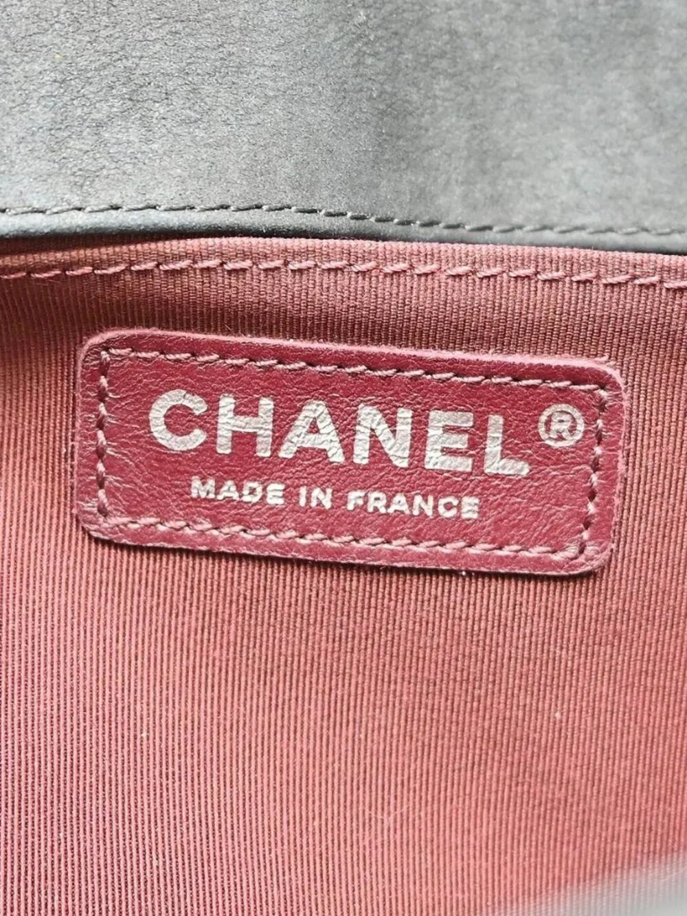 CHANEL outside 	a+